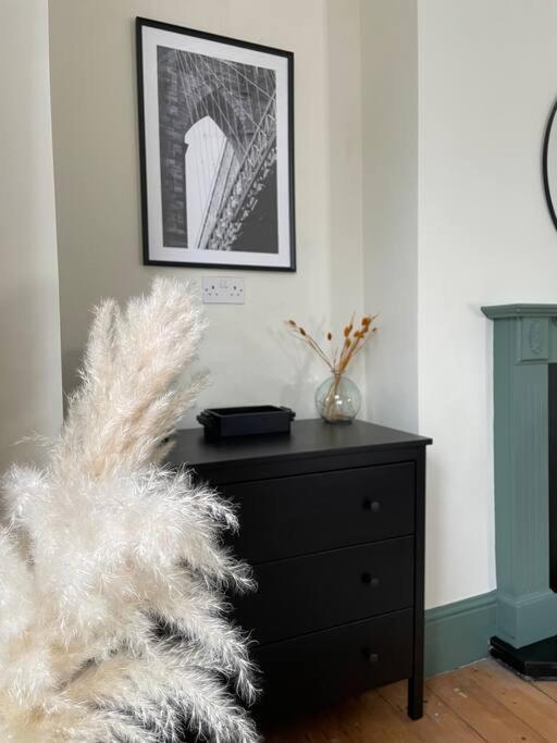 New Luxury For 2024 - Central Plymouth House - Sleeps 10 - Access To Plymouth Town - Close To The Barbican - Pets Welcome - Parking Available - By Luxe Living By Sophia Экстерьер фото